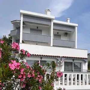 Rosa krevet i doručak
